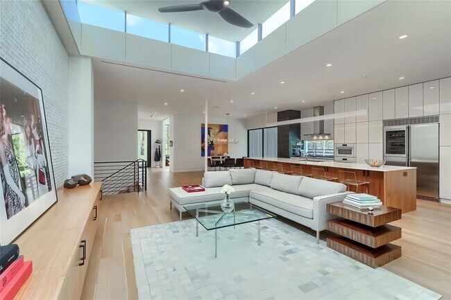 Building Photo - 3601 Bridle Path