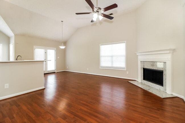Building Photo - 140 Princeton Ct
