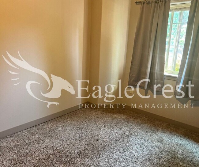 Foto del edificio - Two Bedroom, One and a Half Bathroom Unit