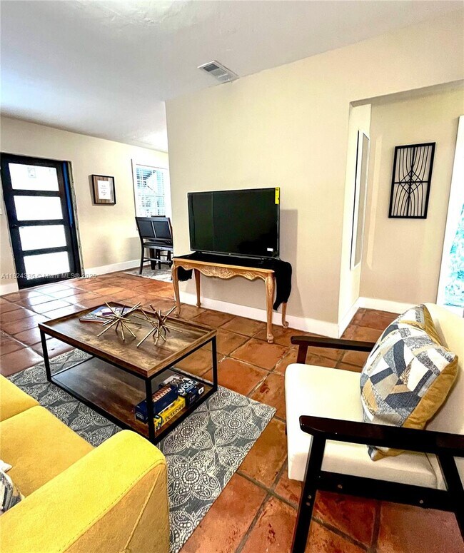 Foto del edificio - 2035 SW 60th Ct