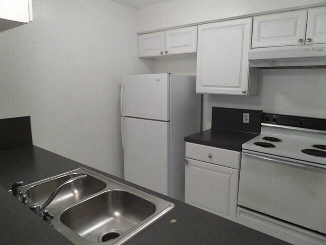 Foto del edificio - 7311 Housman