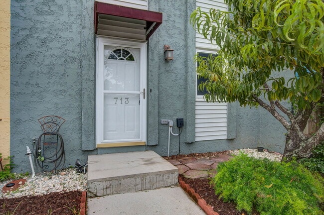 Photo - 713 Davenport Dr Apartment