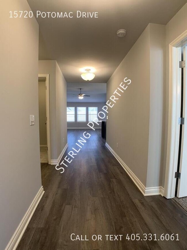 Building Photo - 15720 Potomac Dr