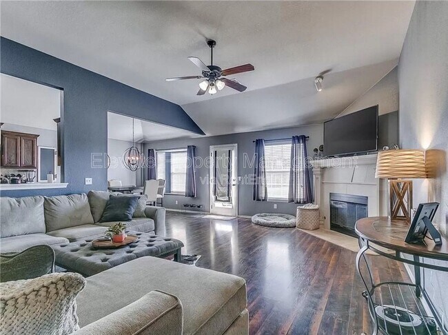 Foto del edificio - 6812 NW 157th St