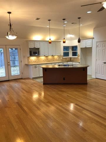 Building Photo - 5311 Altacrest Ct