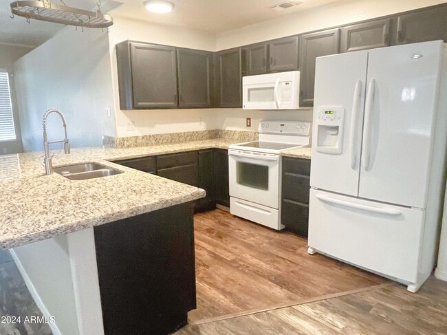 Building Photo - 14570 N 90th Dr