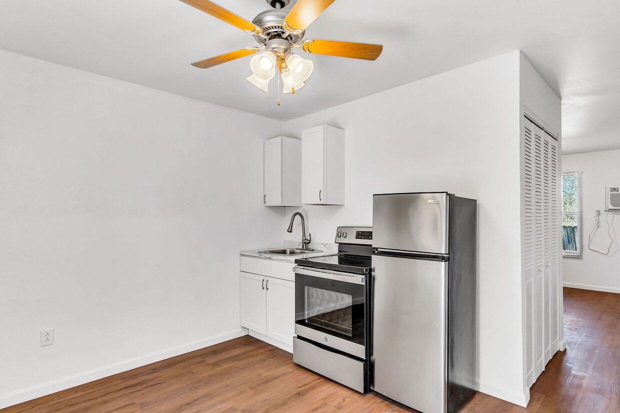 Studio Apartment in Hollister, MO - near College of the Ozarks, Affordable Living- All Utilitie... - Studio Apartment in Hollister, MO -  near  College of the Ozarks, Affordable Living- All Utilitie...