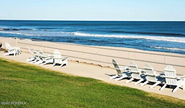 Building Photo - 1 Roseld Ave