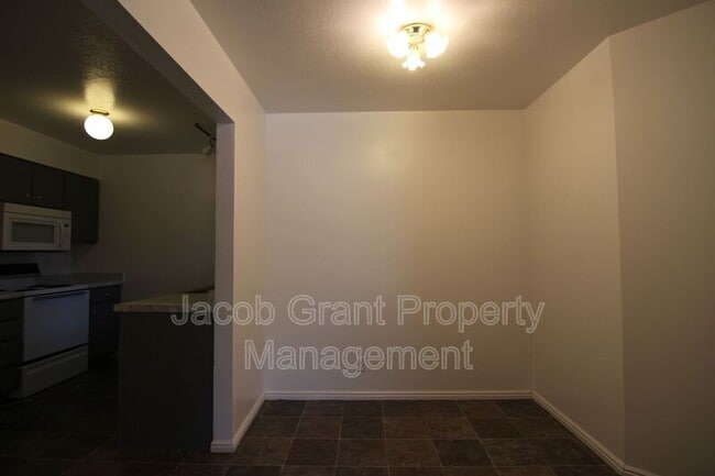 Foto del edificio - 639 Hoopes Ave