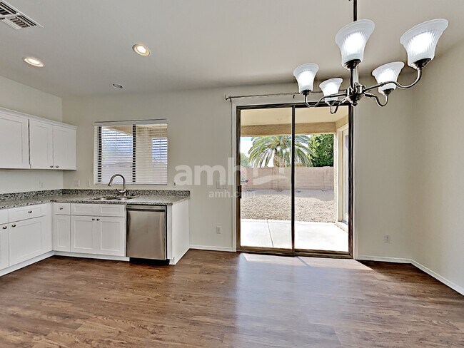 Building Photo - 9427 W Potter Dr