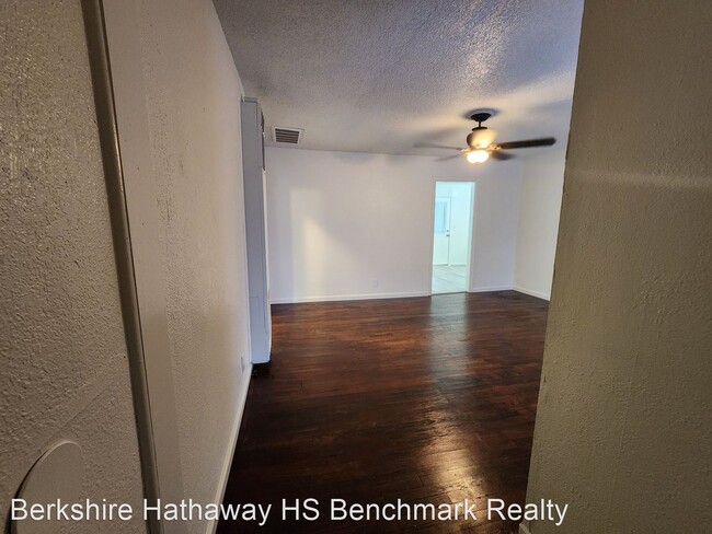 Building Photo - 3 br, 1 bath House - 107 W Pulaski