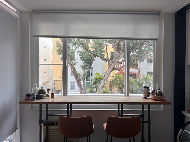 Foto del edificio - 11627 Chenault St