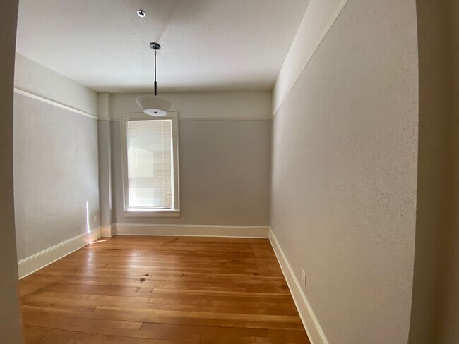 Foto del edificio - Beautiful 1 bed/1bath apartment in Cottage...
