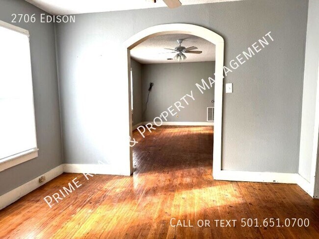 Foto del edificio - 2706 Edison-