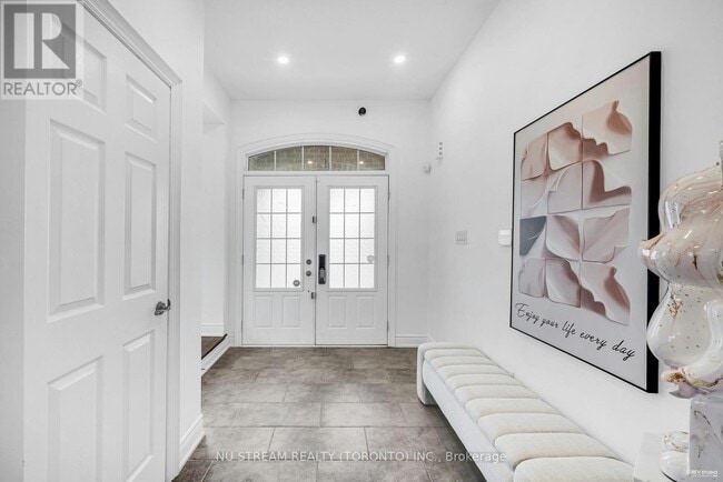 Photo du bâtiment - 237 Upper Post Rd