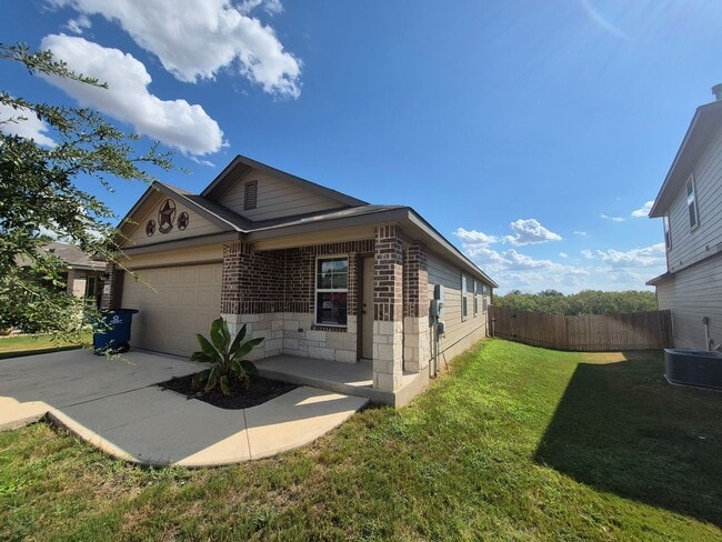 Building Photo - 345 Middle Grn Lp
