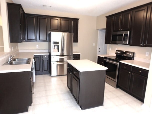 Building Photo - 3049 Buttonwood Ln