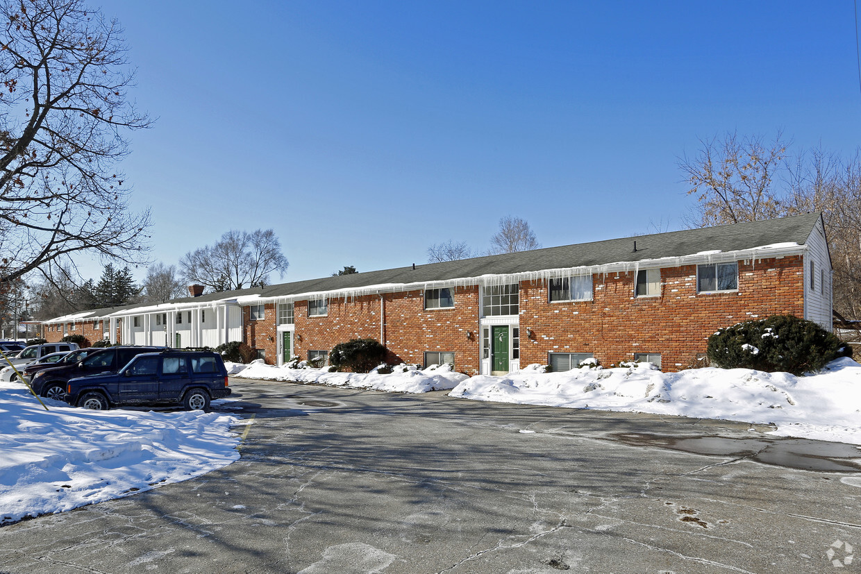 Primary Photo - Heritage & Crestwood Apartments