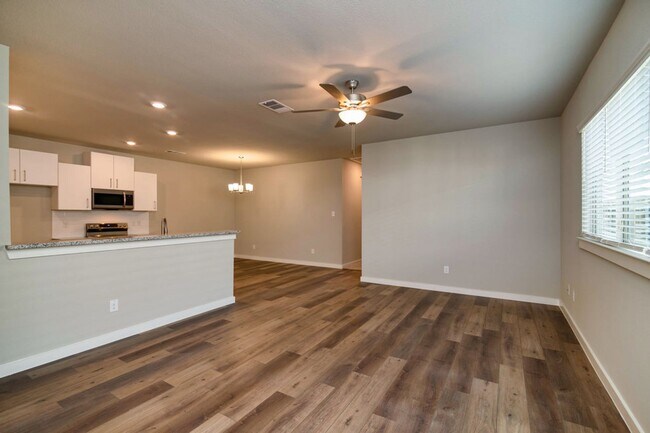 Foto del edificio - GORGEOUS 3 BEDROOM DUPLEX LOCATED IN MIDLOTHIAN ISD!