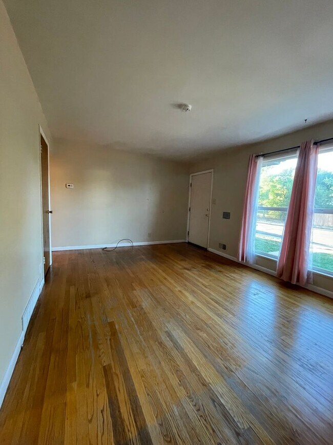 Foto del edificio - 4 Bed 2 Bath Ranch style Home Available Oc...