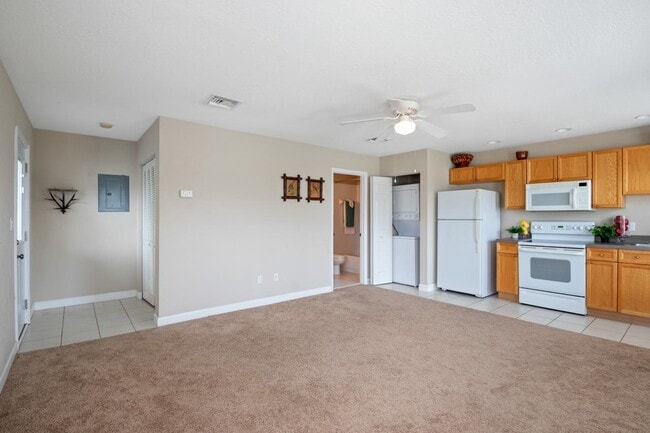 Building Photo - 3253 Stanhope Dr