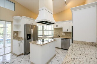 Building Photo - 1040 Moon Lake Dr
