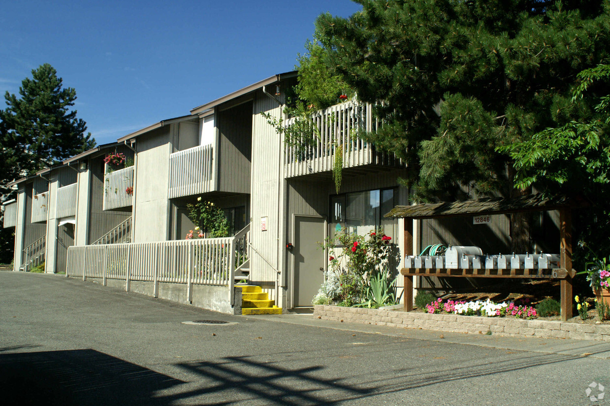 Foto principal - Tanager Crest Apartments