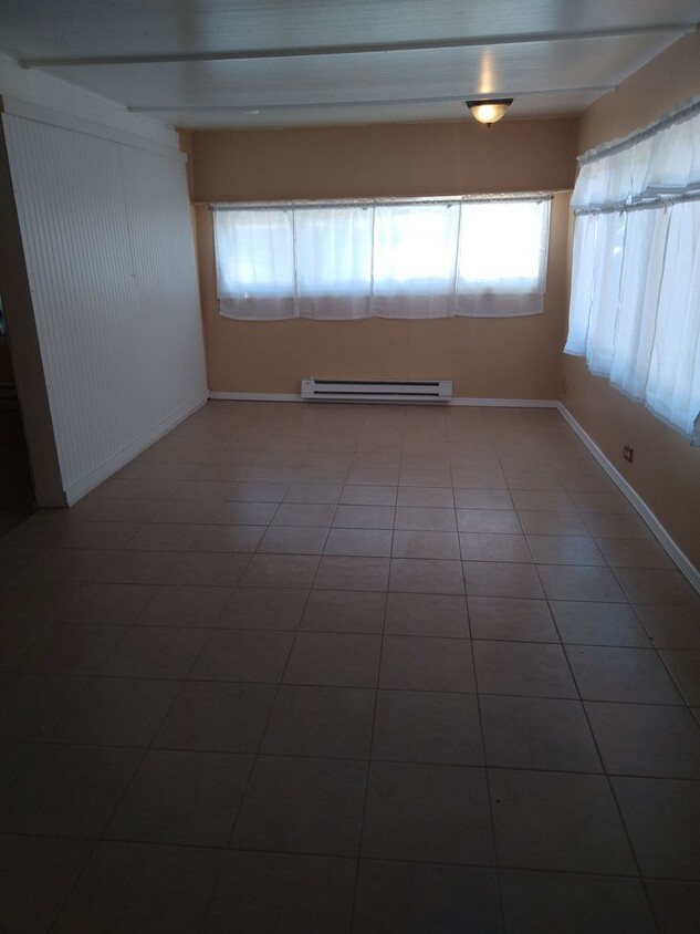 Foto principal - 3 Bed / 2 Bath + 1 bed / 1 bath Casita & w...