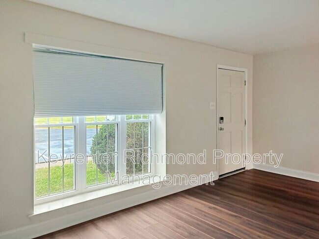 Foto del edificio - 735 Pleasant St