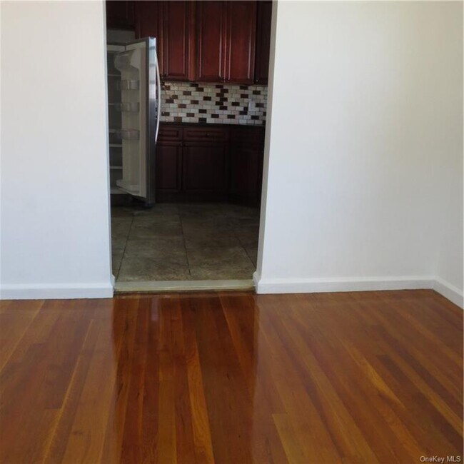 Foto del edificio - 573 Park Ave