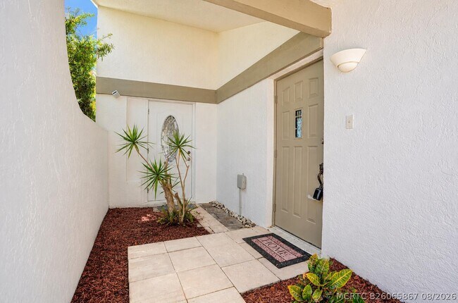 Foto del edificio - 820 NW 21st Way