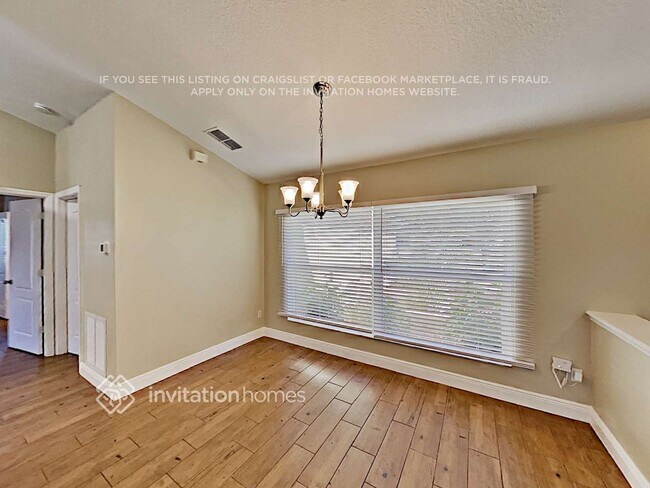 Foto del edificio - 330 Trade Wind Dr