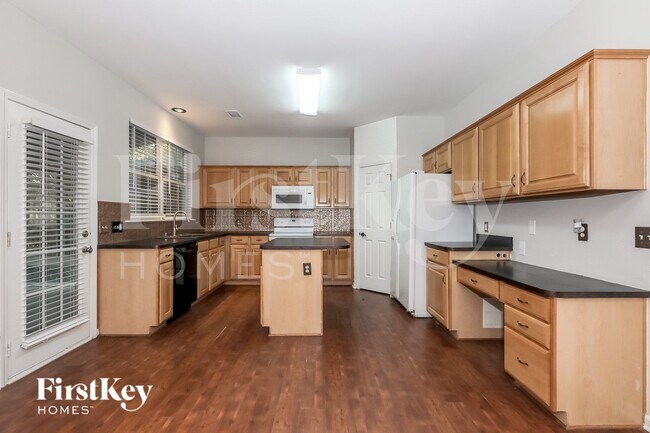 Building Photo - 6147 Creekview Ct