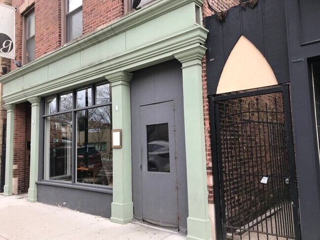 Foto del edificio - 4535 N Lincoln Ave