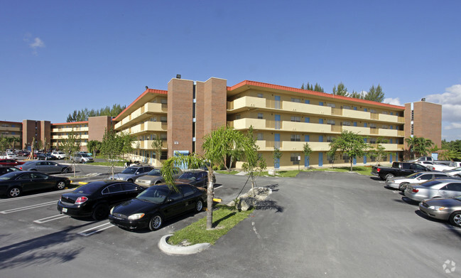 Foto principal - Sunshine Lakes Apartments