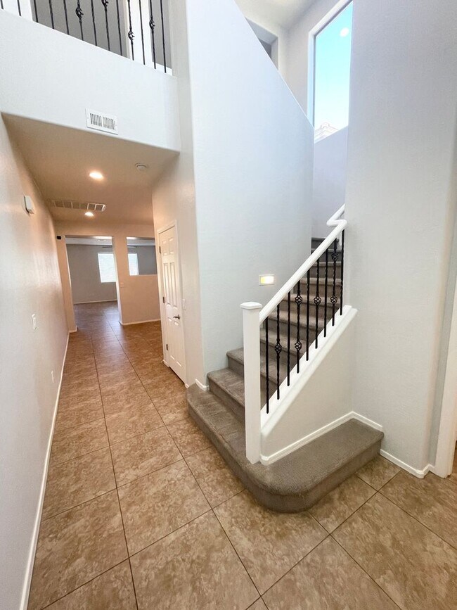 Foto del edificio - Upgraded Two Story Home In Power Ranch! To...