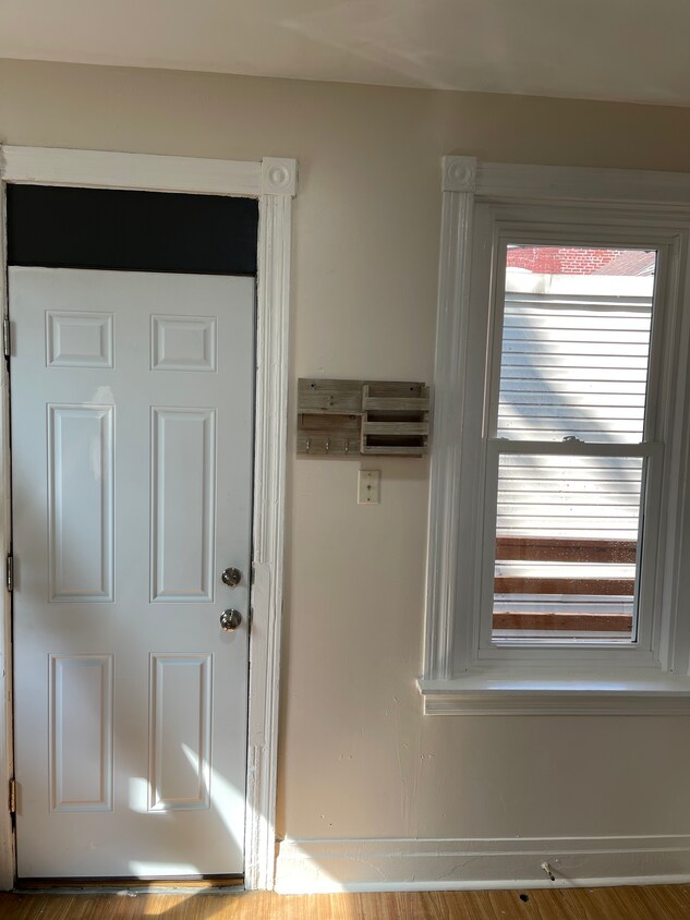 Main/Kitchen Entrance - 305 N 5th Ave