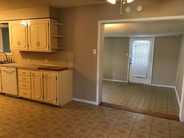 Building Photo - 5234 Burbank Dr