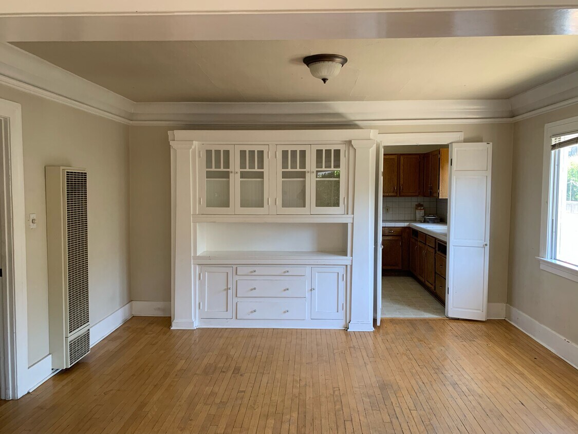 Foto del edificio - 1038 N Hudson Ave
