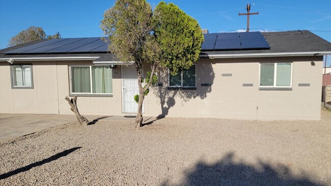Building Photo - 6717 N 53rd Ave