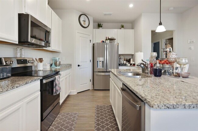 Building Photo - RENT THIS HOME TODAY WITH ZERO DEPOSIT MOV...