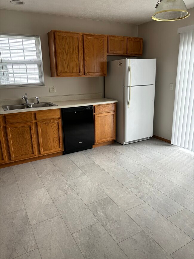 Foto del edificio - 125 Crossing Dr