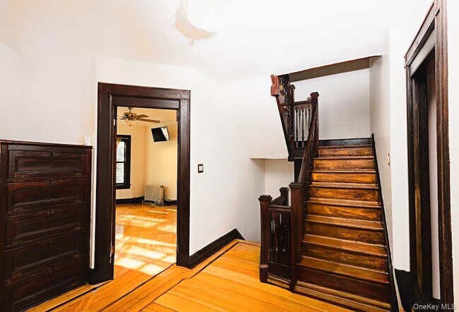 Foto del edificio - 769 E 19th St