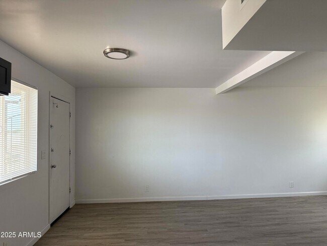 Foto del edificio - 4619 S 16th St