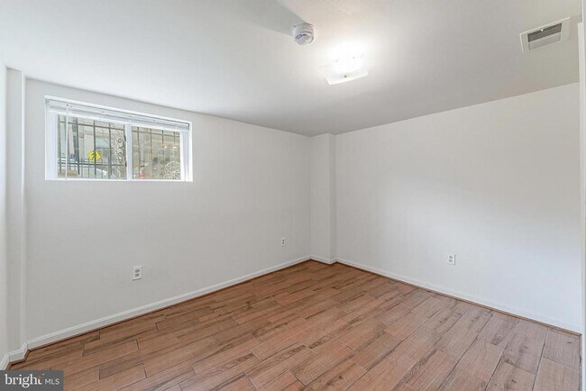 Foto del edificio - 165 U St NW