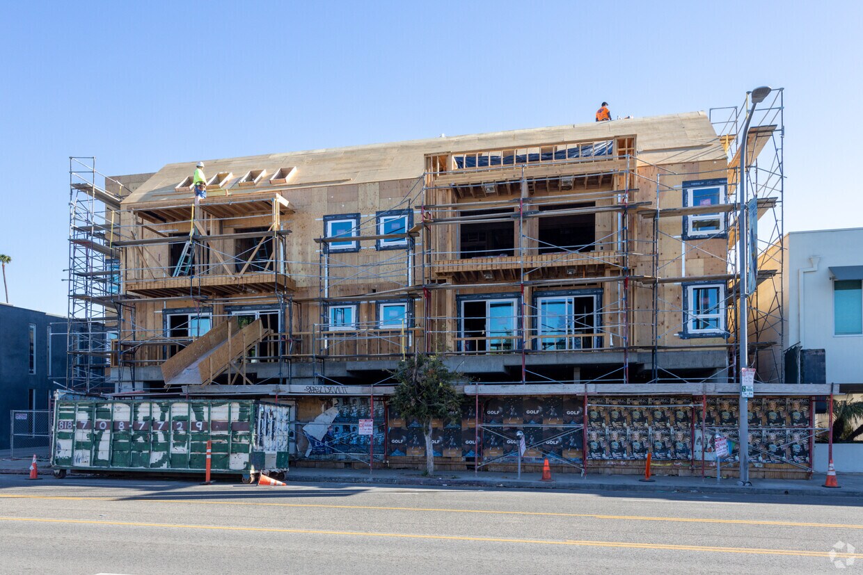 03/2022 - 2336-2340 Westwood Blvd