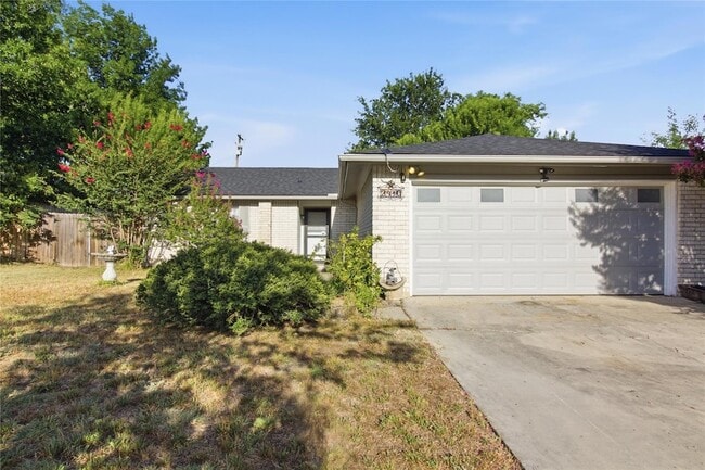 Building Photo - 2410 Buttercup Cir
