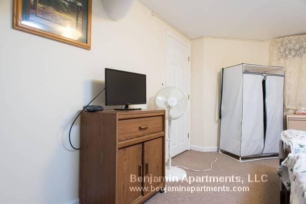 Building Photo - 124 Academy Hill Rd