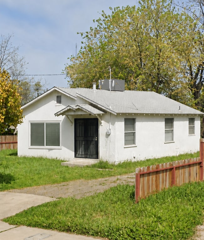 Building Photo - 151 E Alexander Ave