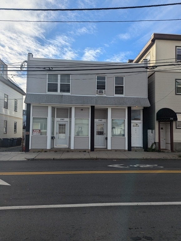 Building Photo - 543 Revere St